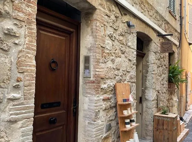 Appartements Climatises - Vieil Antibes